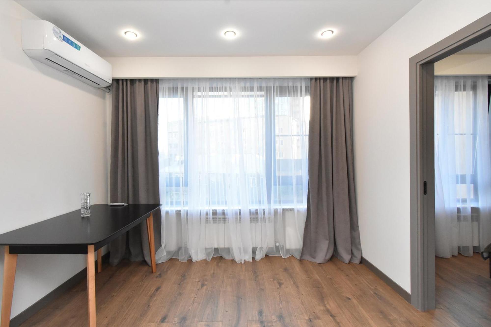 Beautiful Apartment Near The Republic Square Jerevan Exteriör bild